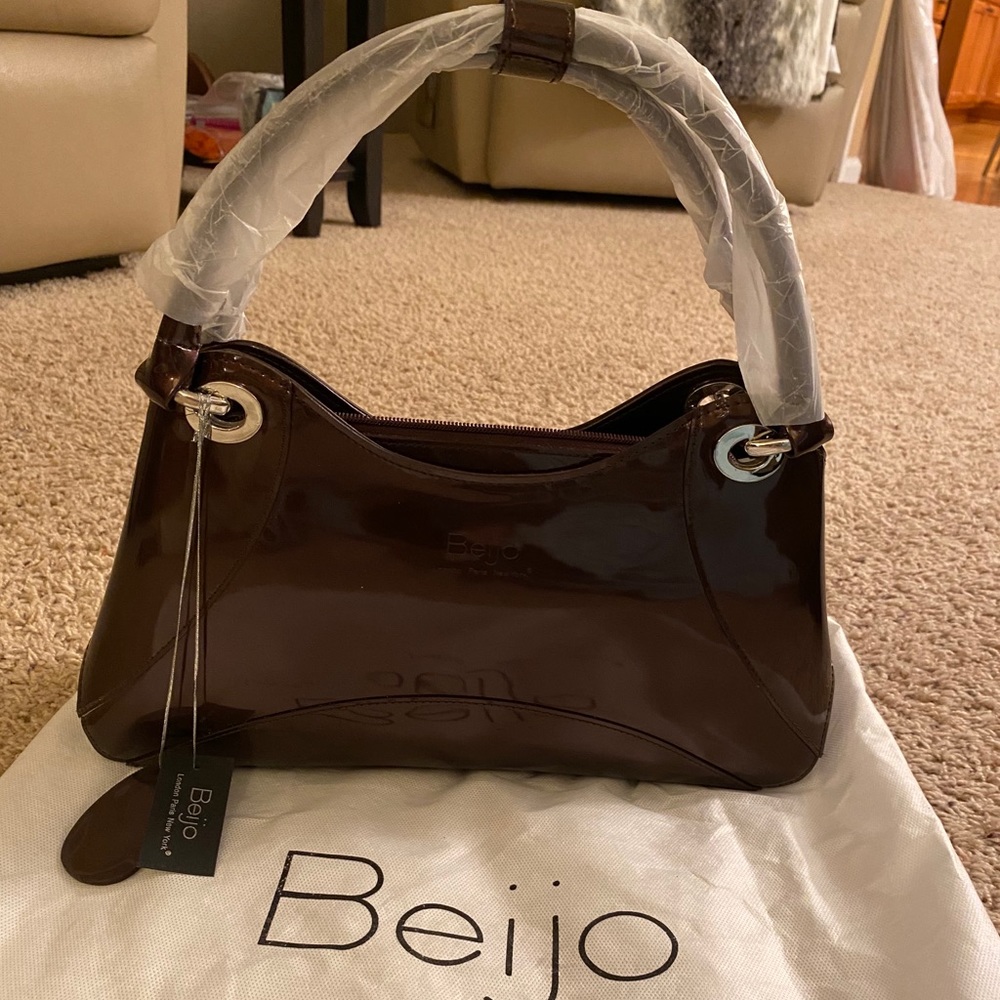 NWT Beijo London Paris Purse